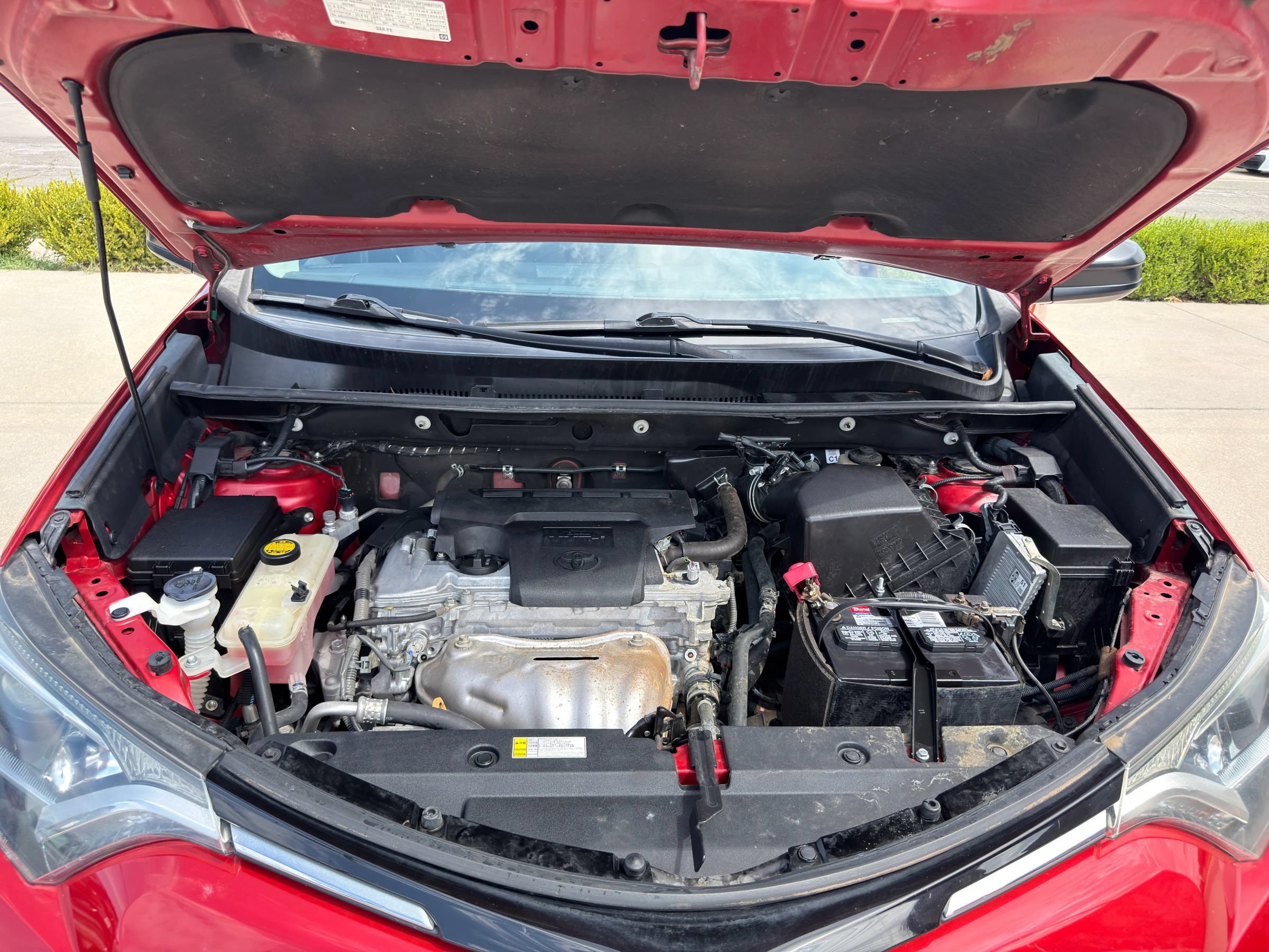 Used 2017 Toyota RAV4 LE FWD image 28