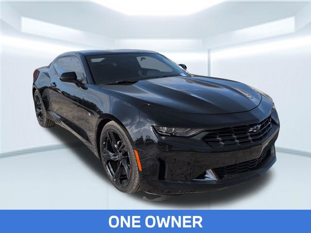 Used 2020 Chevrolet Camaro LT w/ RS Package image 3