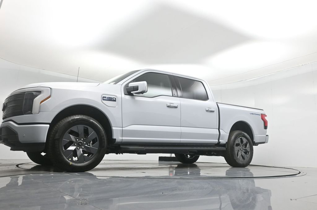 New 2025 Ford F150 Lightning Lariat image 44