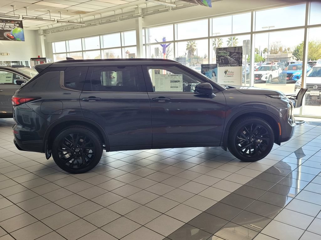 New 2026 Nissan Rogue Platinum AWD/4WD image 3