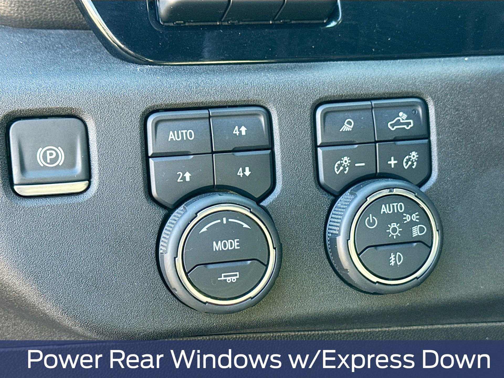 Used 2024 Chevrolet Silverado 2500 ZR2 w/ Technology Package image 15