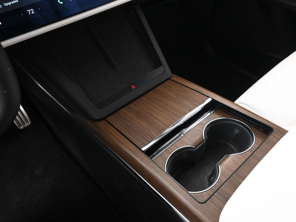 Used 2022 Tesla Model X image 41