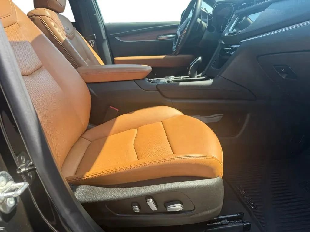 Used 2024 Cadillac XT5 Premium Luxury AWD/4WD image 14