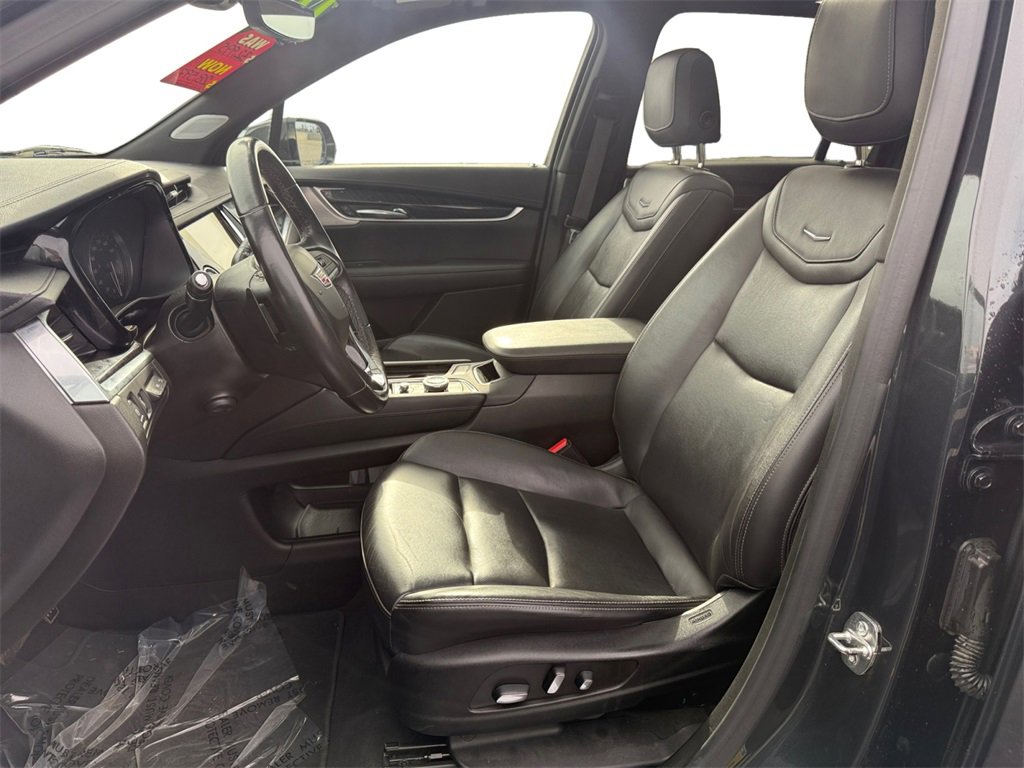 Used 2022 Cadillac XT6 Premium Luxury w/ Technology Package image 10