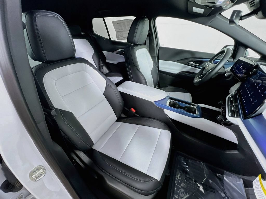 New 2026 Chevrolet Equinox EV LT FWD image 27