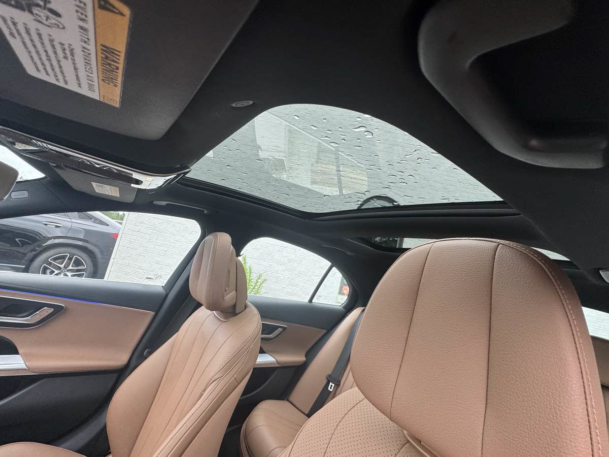 Used 2025 Mercedes-Benz E 350 Sedan w/ Multicontour Seating Package image 18