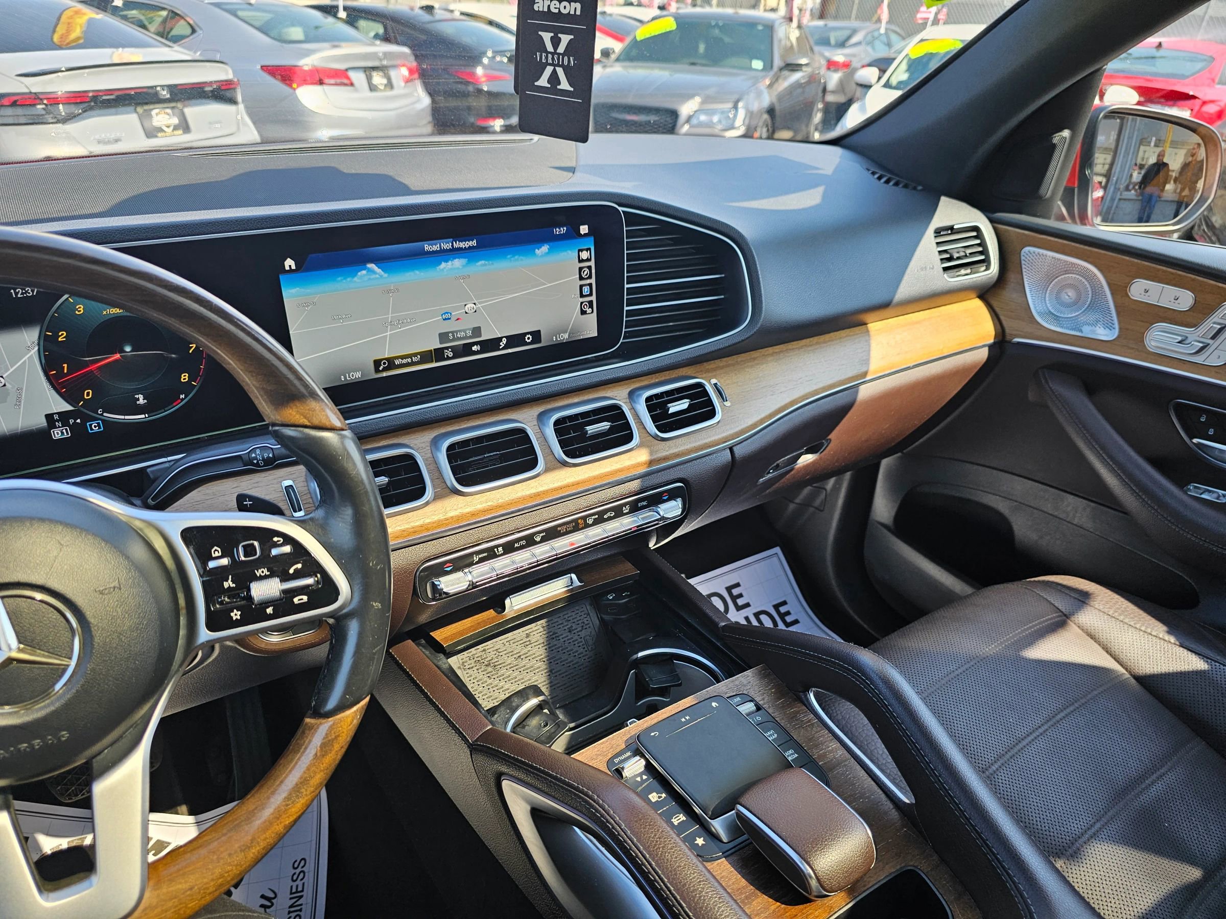 Used 2021 Mercedes-Benz GLE 350 4MATIC w/ Premium Package image 24
