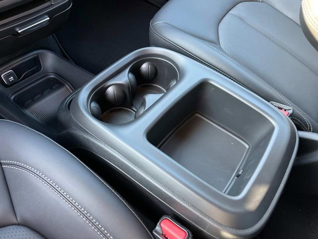 New 2026 Chrysler Pacifica Select FWD image 27