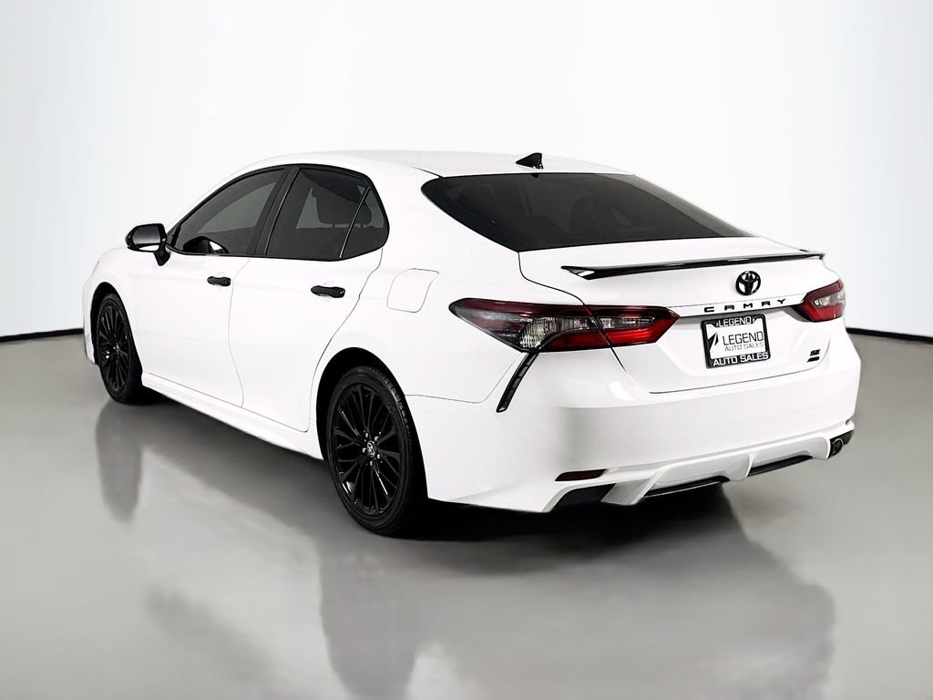 Used 2021 Toyota Camry SE image 9