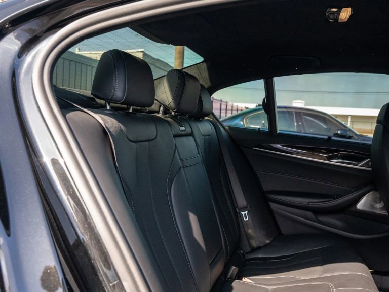 Used 2021 BMW M5 w/ Executive Package image 21