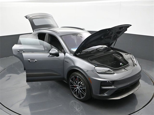New 2025 Porsche Macan Turbo Electric image 37