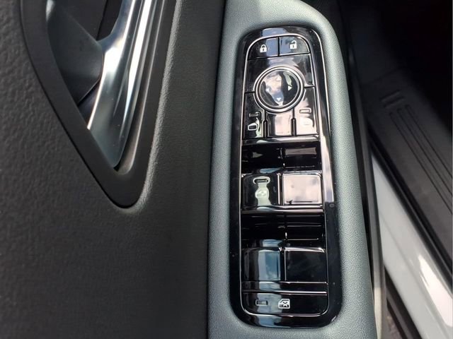 New 2026 Nissan Leaf FWD image 18
