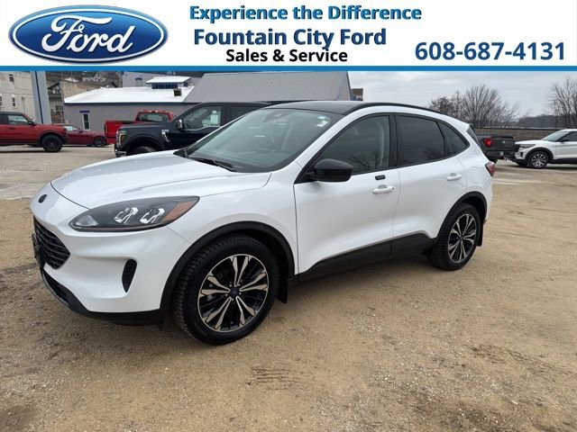 Used 2022 Ford Escape SE w/ SE Sport Appearance Package