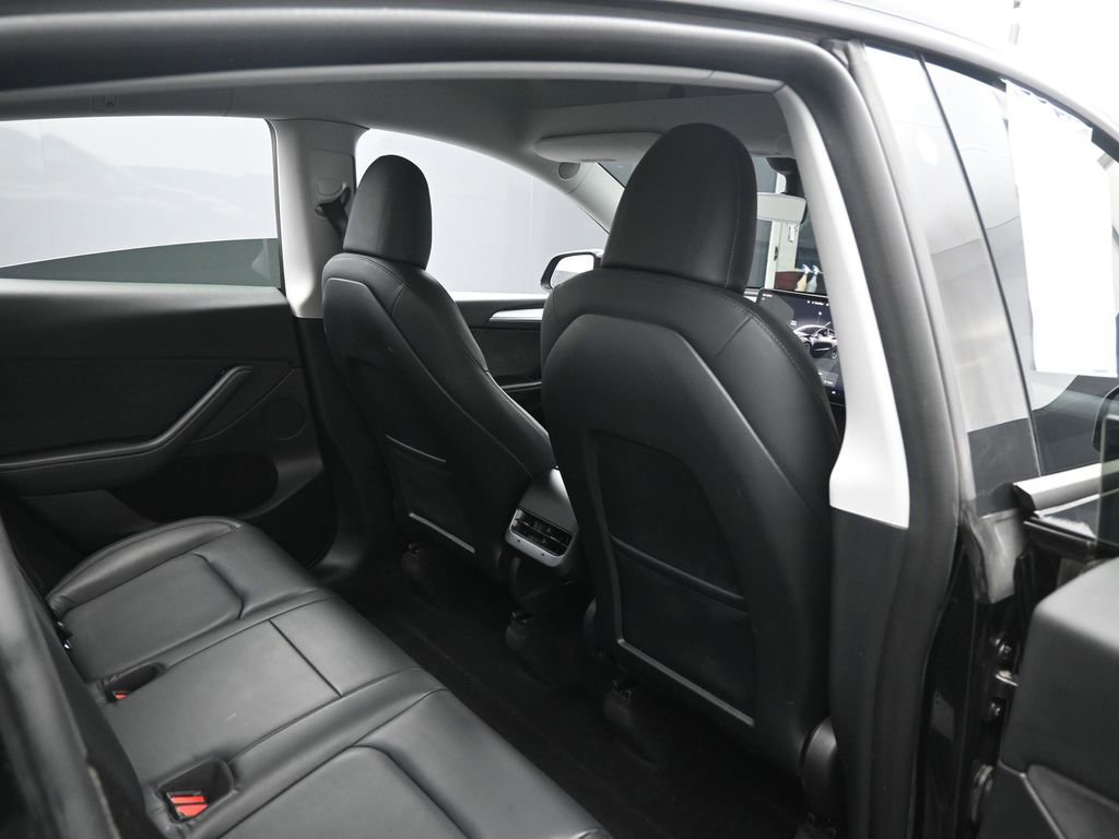 Used 2023 Tesla Model Y Long Range image 16
