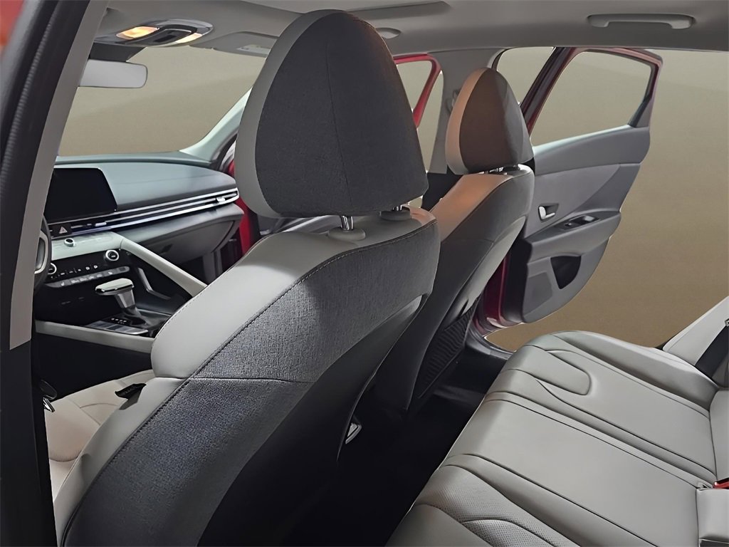 Certified 2024 Hyundai Elantra Limited image 14