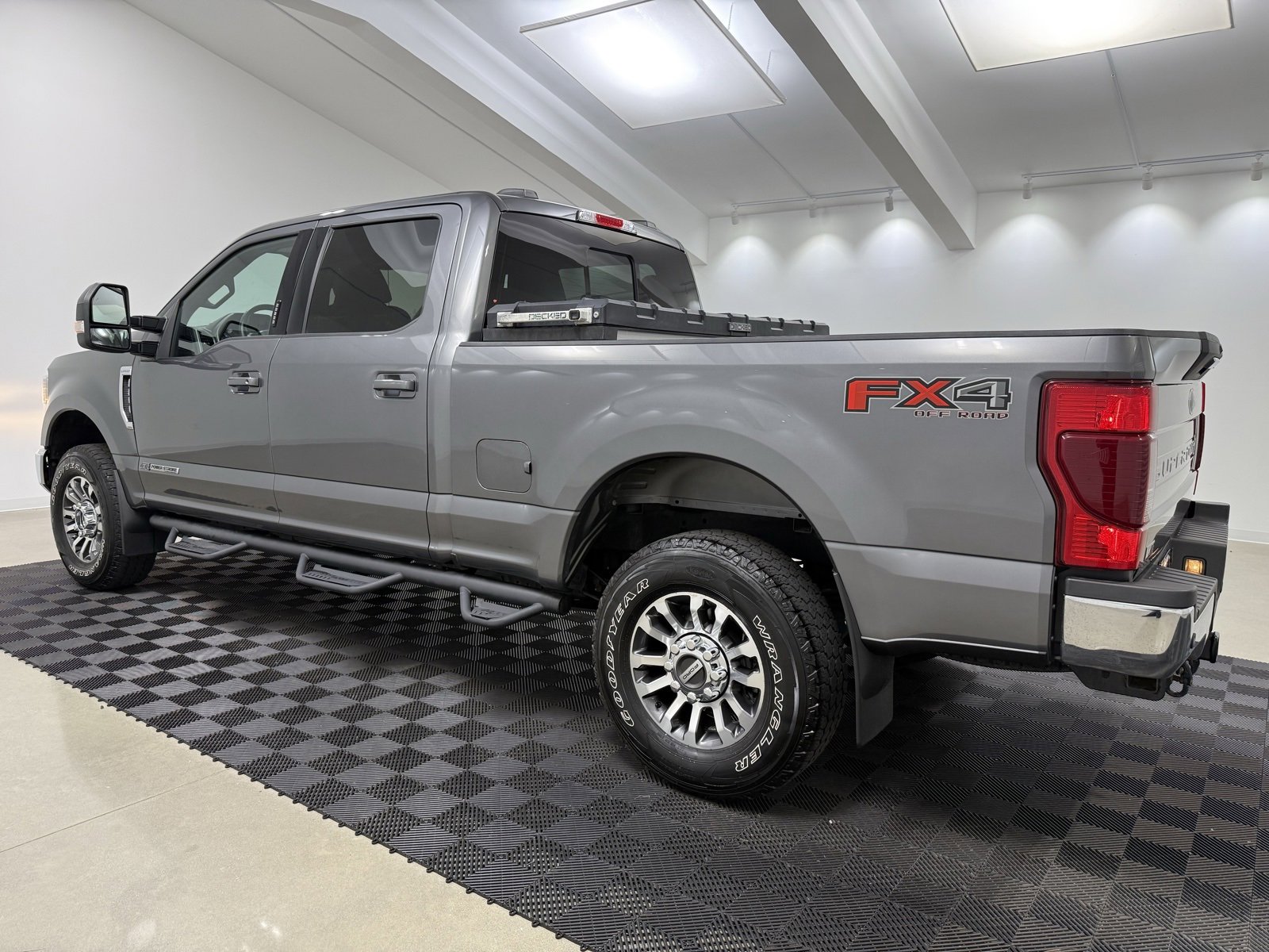 Used 2022 Ford F250 Lariat w/ Lariat Value Package image 5
