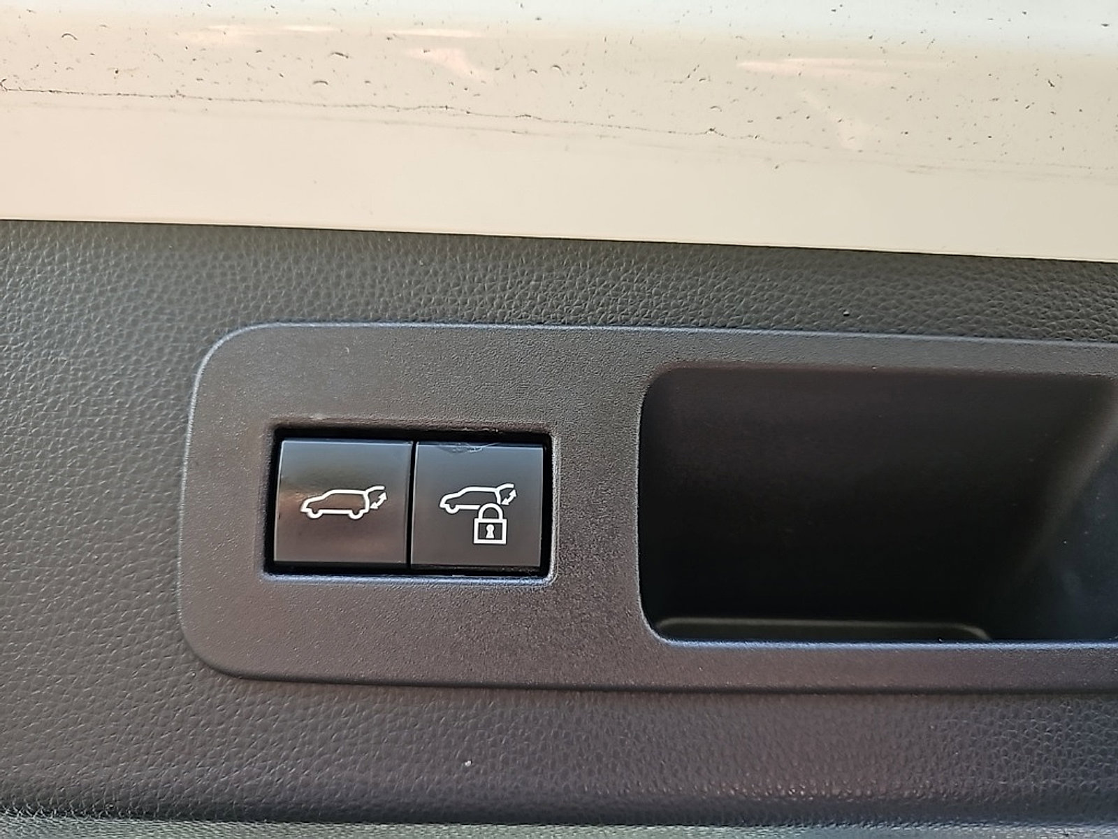 Used 2022 Lexus LX 600 F Sport image 44