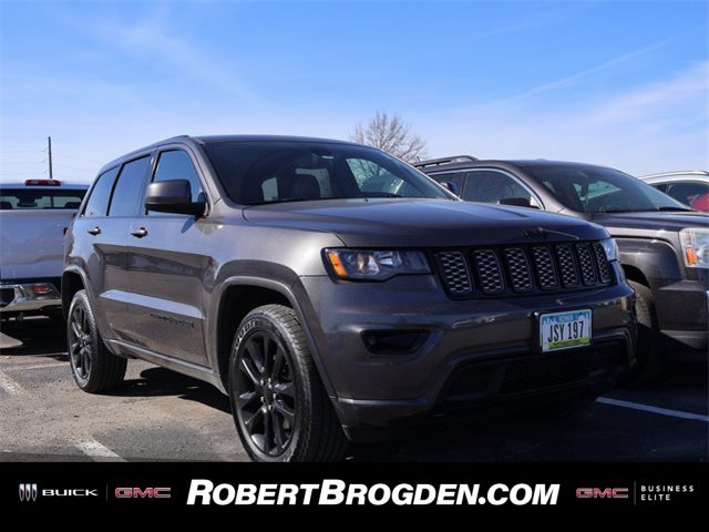 Used 2020 Jeep Grand Cherokee Altitude image 1