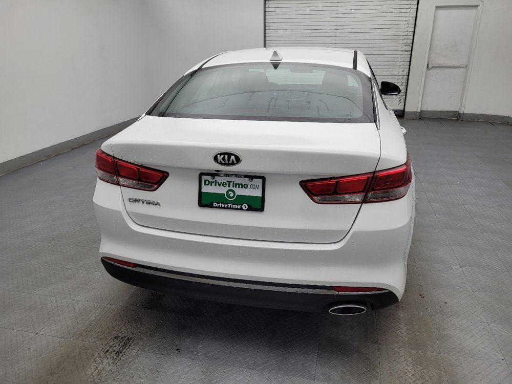 Used 2017 Kia Optima LX w/ Option Group 014 image 7