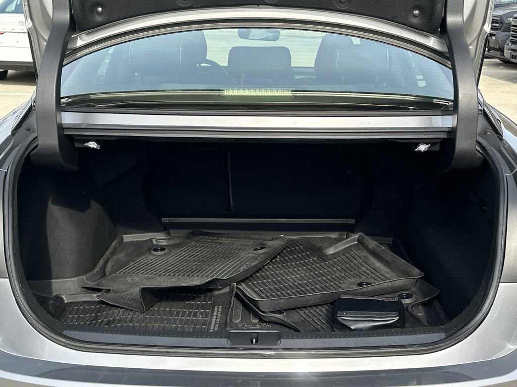 Used 2023 Toyota Crown Limited image 6