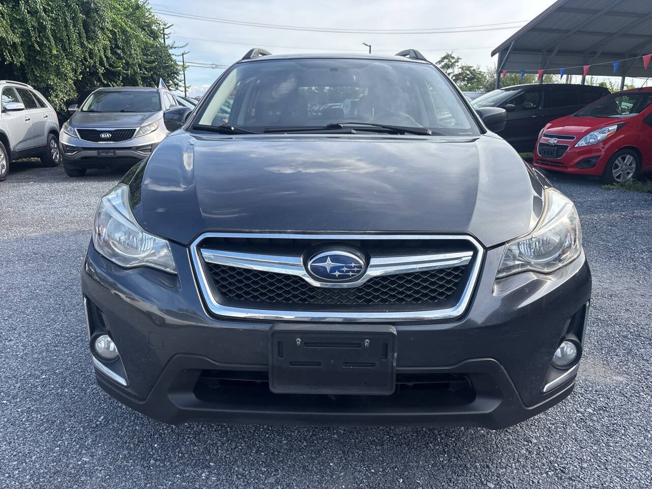Used 2016 Subaru Crosstrek 2.0i Premium AWD/4WD image 2