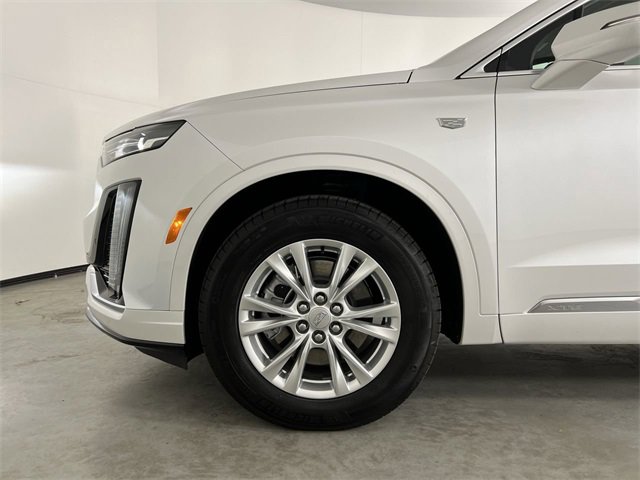 Certified 2025 Cadillac XT6 Luxury image 34