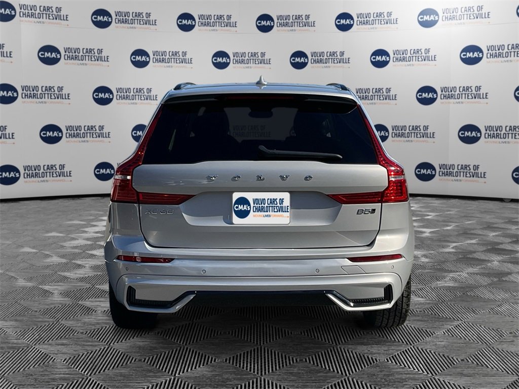 Used 2024 Volvo XC60 B5 Core image 4