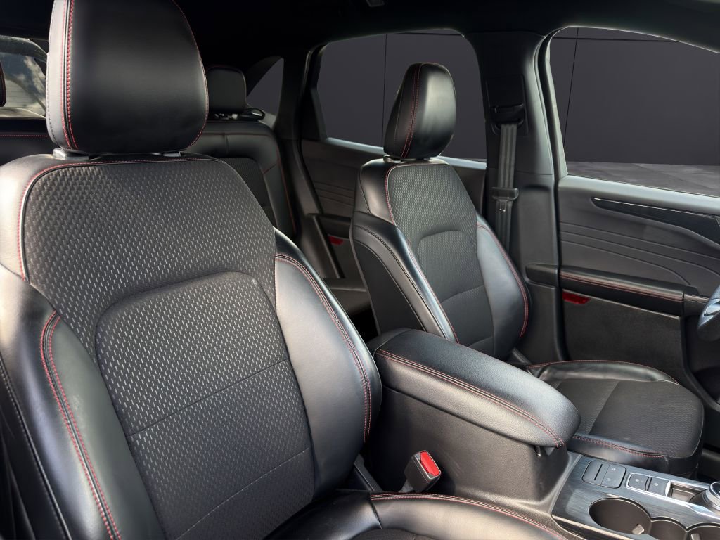 Used 2025 Ford Escape ST-Line Select image 14