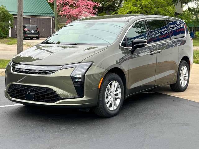 New 2027 Chrysler Pacifica Select AWD/4WD image 42