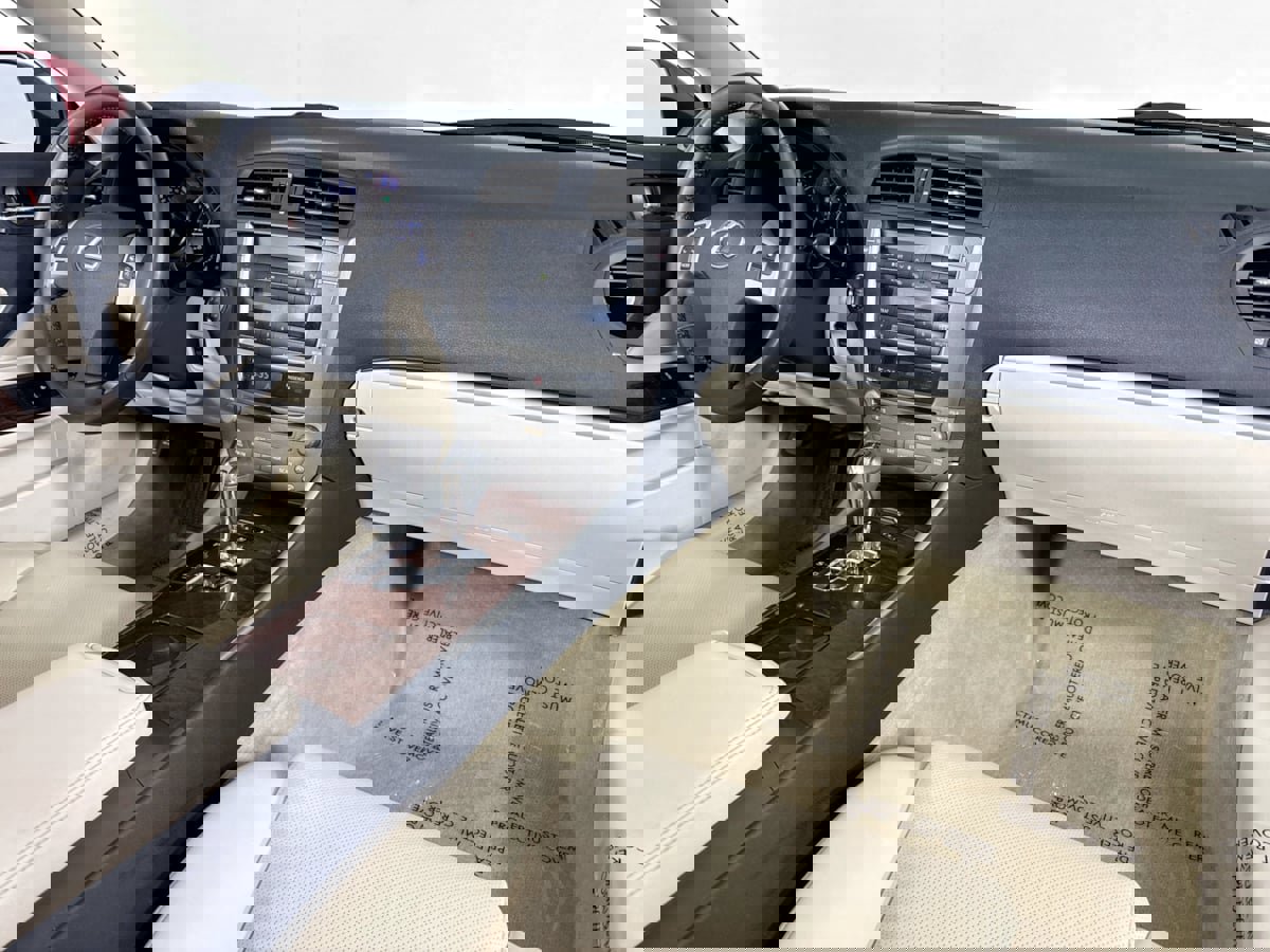 Used 2013 Lexus IS 250C image 32