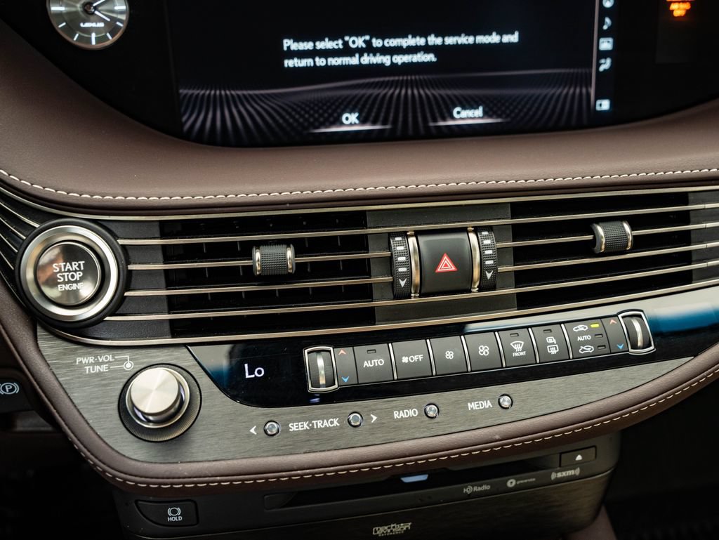 Used 2018 Lexus LS 500 AWD w/ Interior Upgrade Package image 38