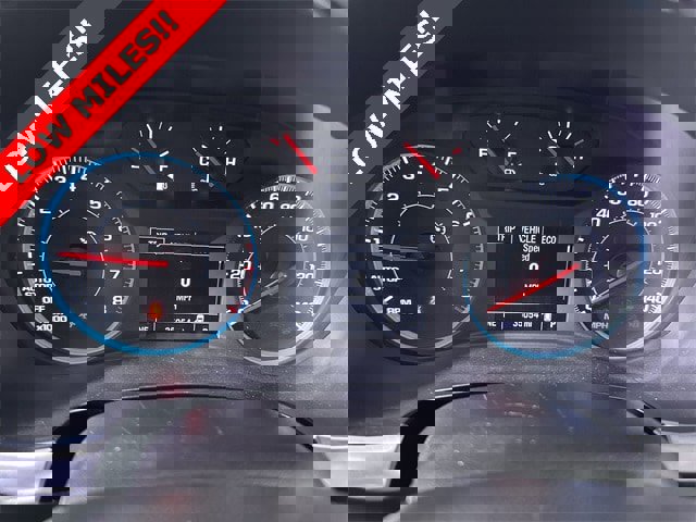 Used 2023 Chevrolet Traverse LT image 12