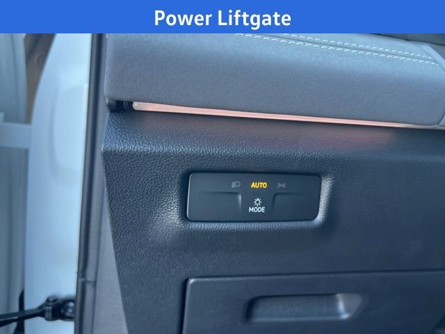 New 2026 Volkswagen Tiguan SE R-Line image 9