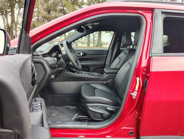 New 2026 Jeep Compass Latitude image 2