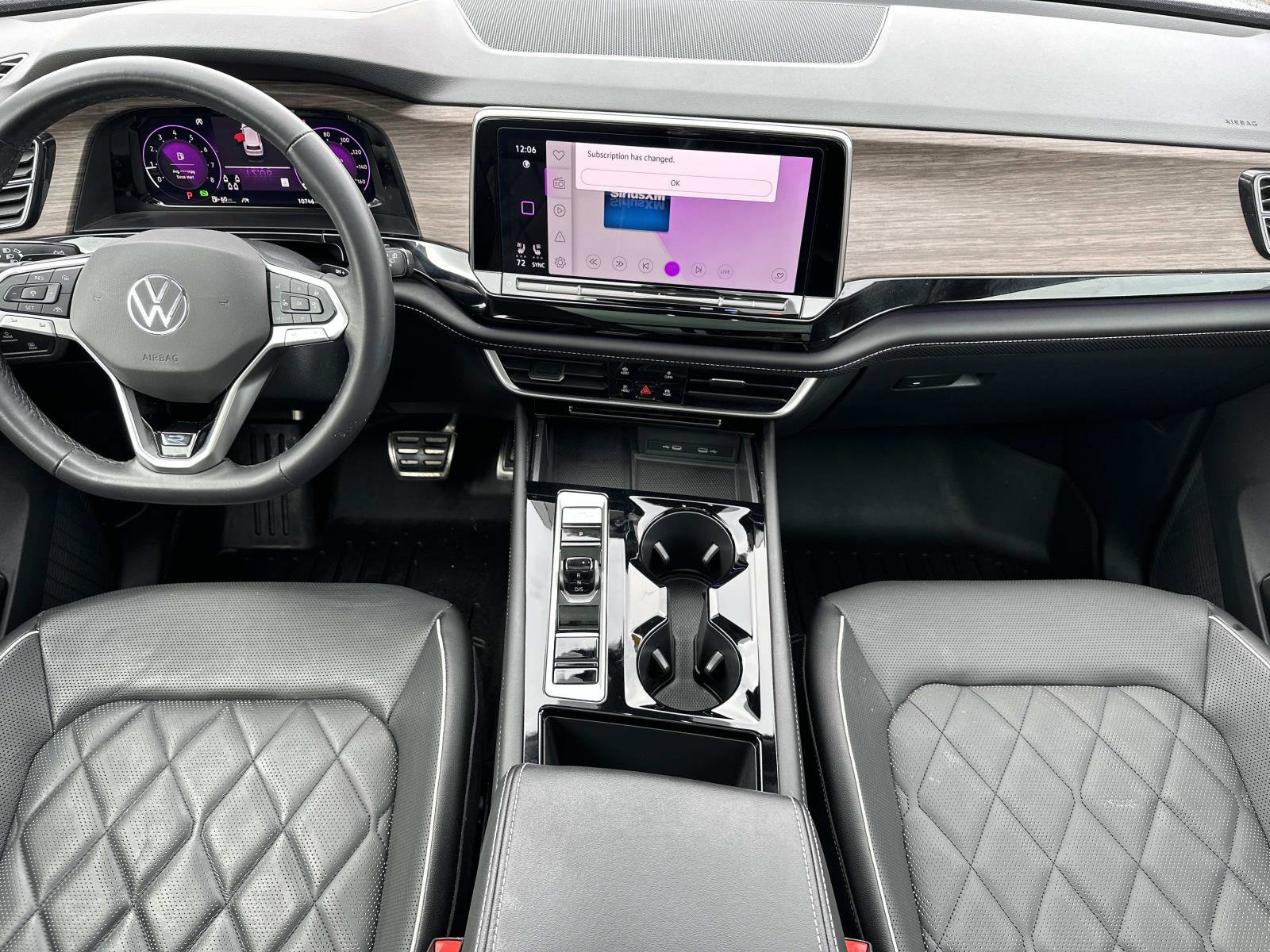 Used 2024 Volkswagen Atlas SEL Premium R-Line image 14