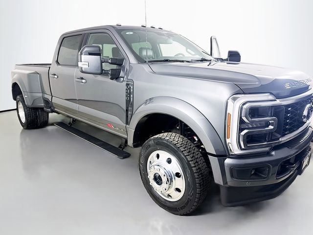 New 2026 Ford F450 Platinum w/ FX4 Off-Road Package