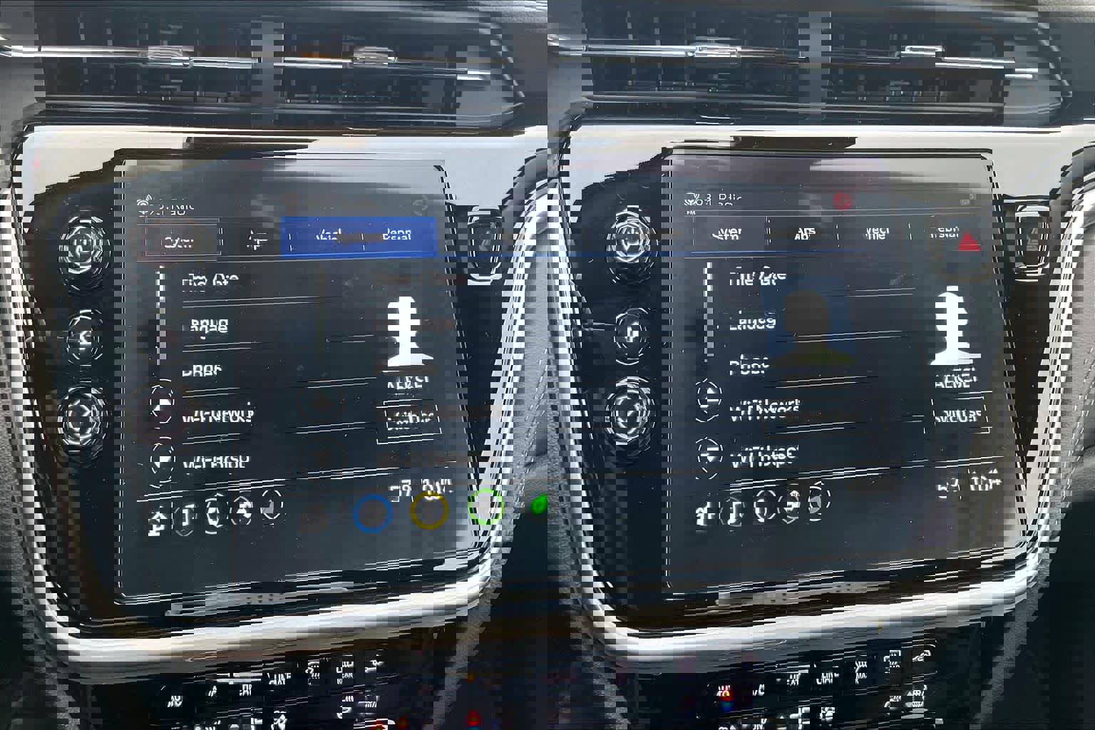 Used 2023 Chevrolet Bolt EUV LT w/ Convenience Package image 37