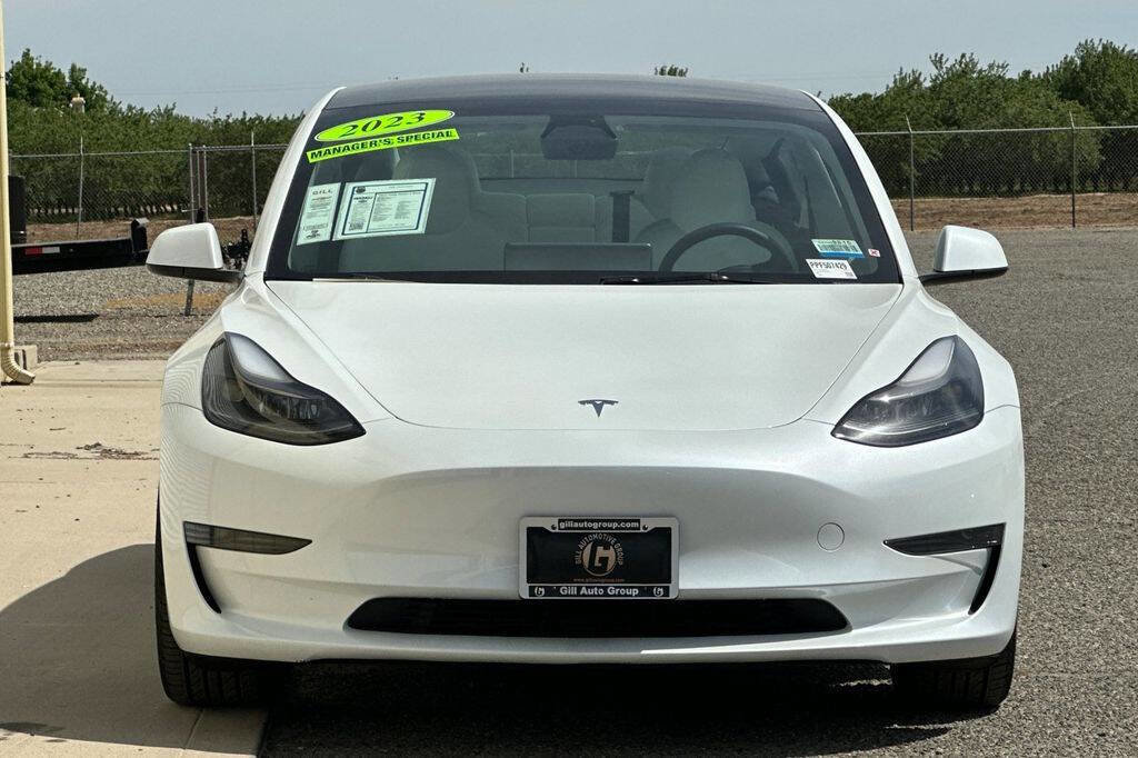 Used 2023 Tesla Model 3 Standard Range image 9