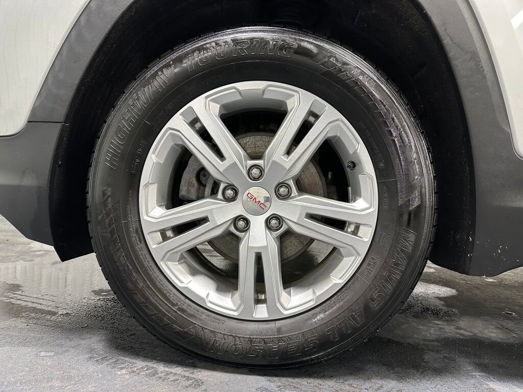 Used 2020 GMC Terrain SLE w/ Driver Convenience Package image 5