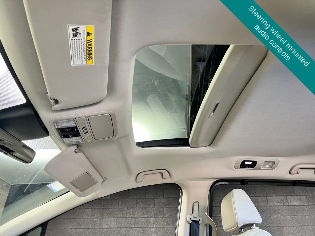 Used 2025 Honda Odyssey EX-L image 3