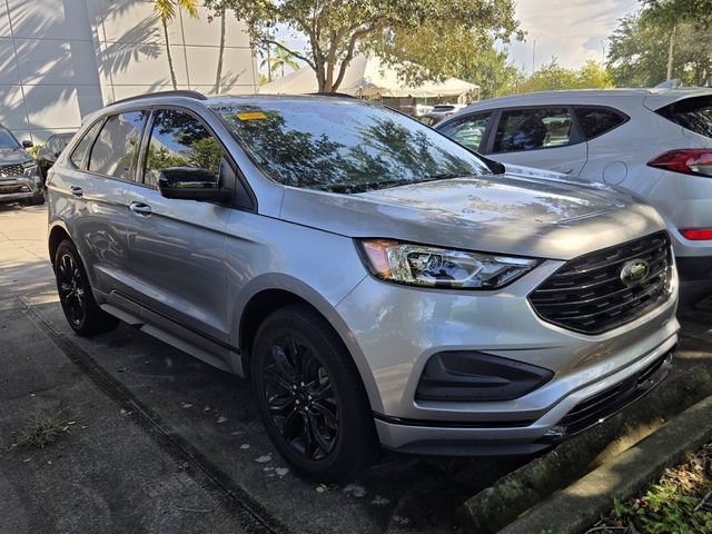 Used 2024 Ford Edge SE w/ Black Appearance Package AWD/4WD image 4