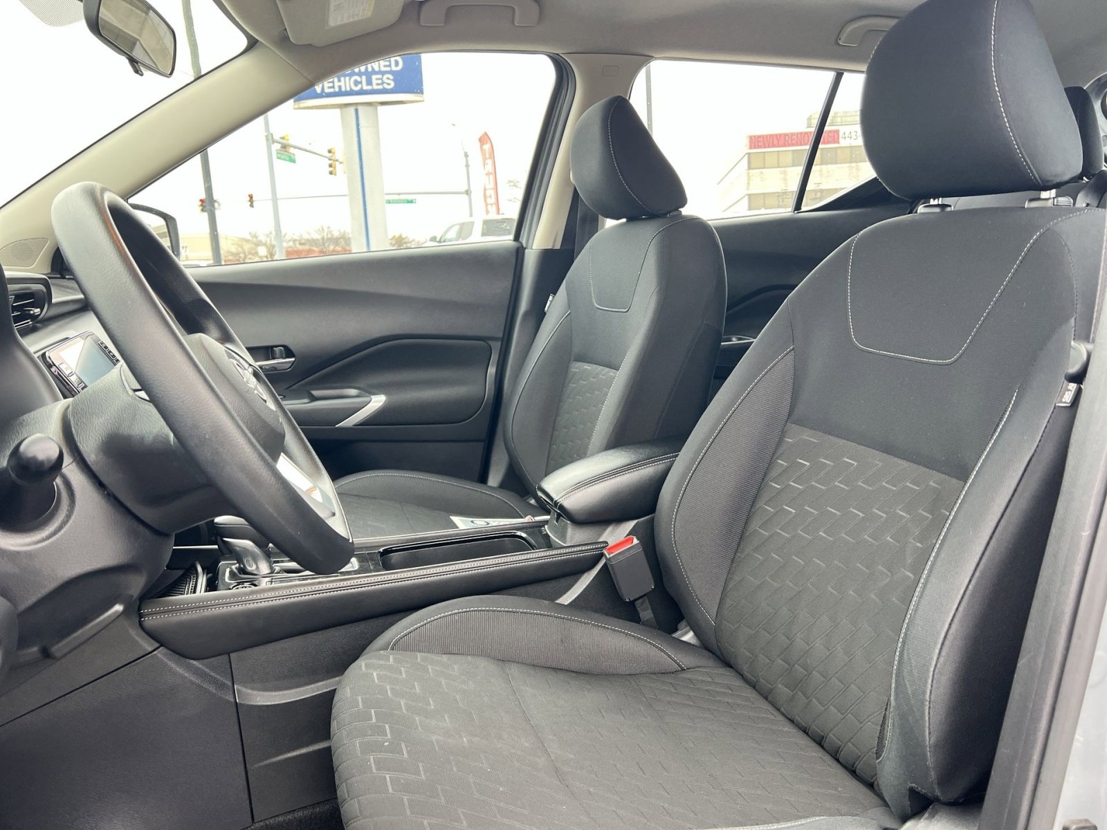 Used 2023 Nissan Kicks SV image 13