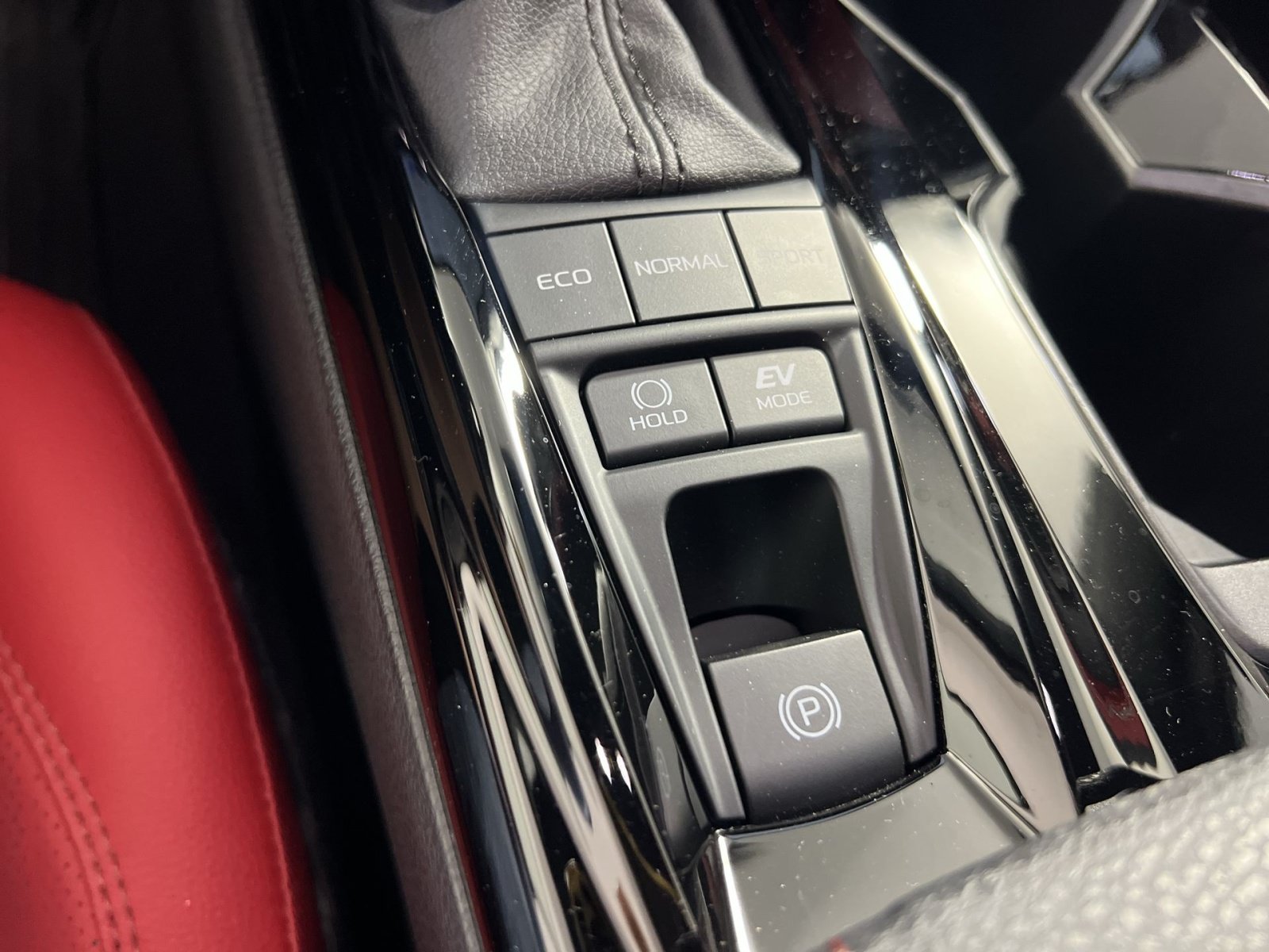 Used 2026 Toyota Camry XSE FWD image 33
