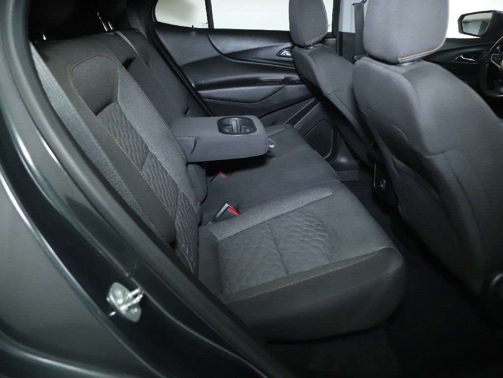 Used 2020 Chevrolet Equinox LT w/ Driver Convenience Package AWD/4WD image 32