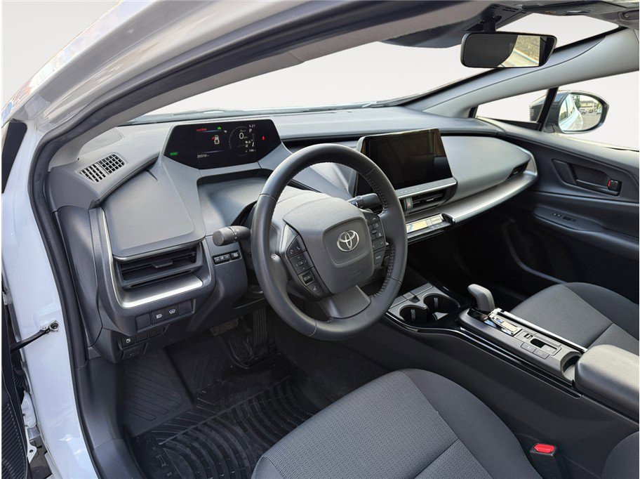 Used 2023 Toyota Prius LE image 10
