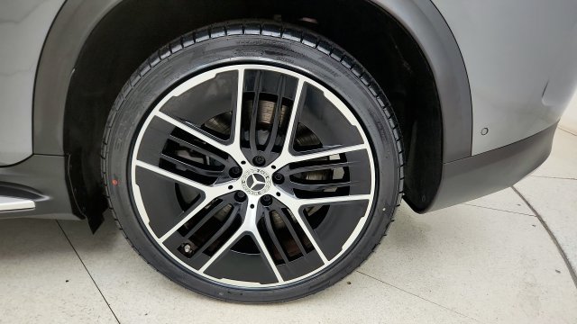 Used 2023 Mercedes-Benz EQE 350+ SUV w/ Exclusive Trim Package image 85
