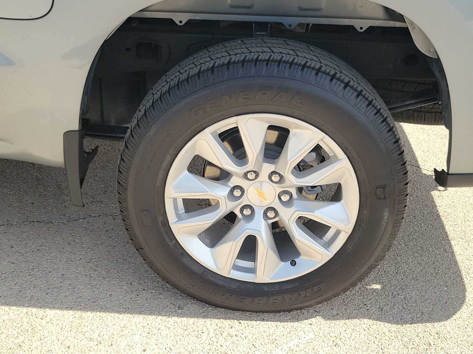 Used 2026 Chevrolet Silverado 1500 Custom RWD image 12