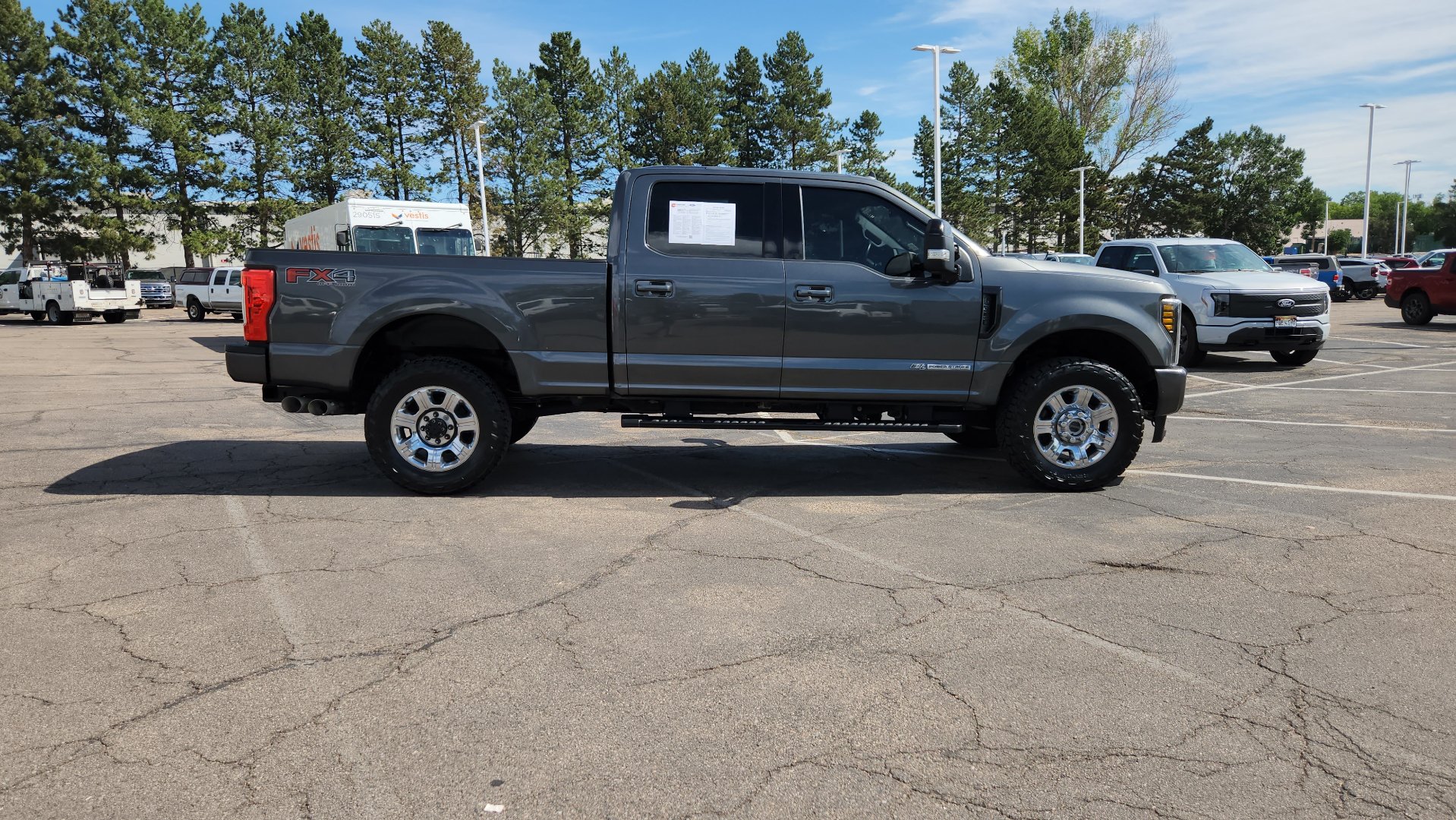 Used 2019 Ford F350 Lariat w/ Lariat Ultimate Package AWD/4WD image 12