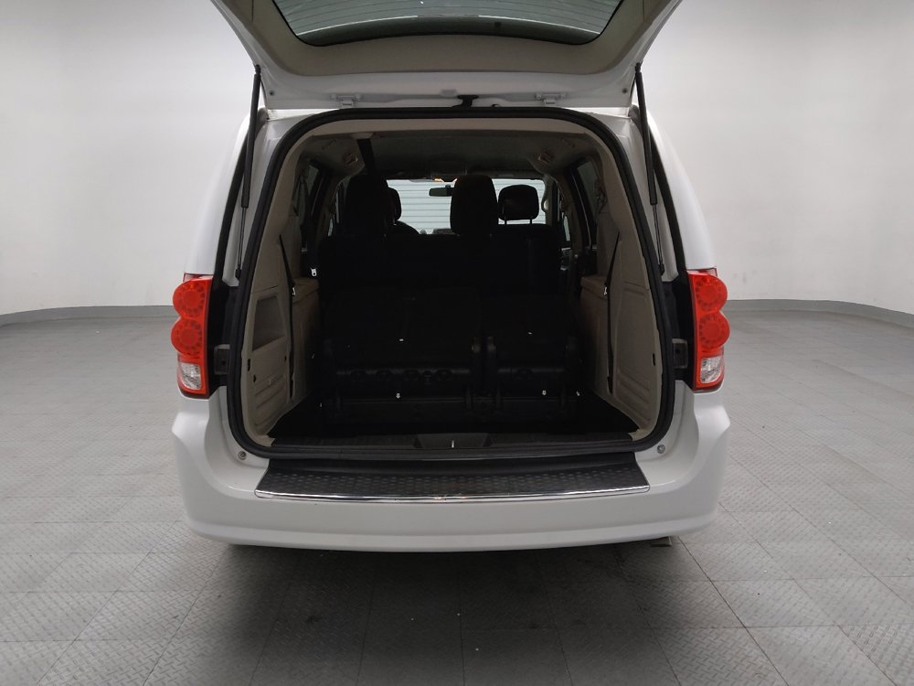 Used 2016 Dodge Grand Caravan American Value Package image 29