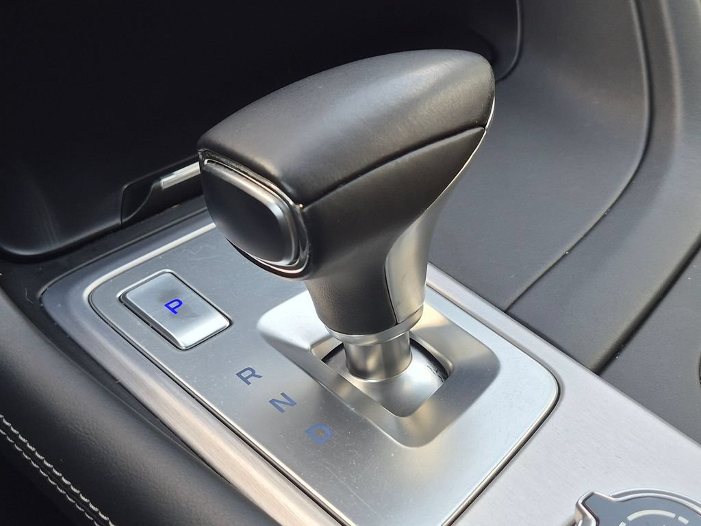 Used 2019 Genesis G70 2.0T Advanced w/ Prestige Package AWD/4WD image 25